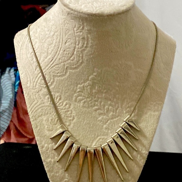 EXPRESS Elegant Silver Spike Necklace. Approx 18” ADJUSTABLE  EUC - Picture 1 of 8